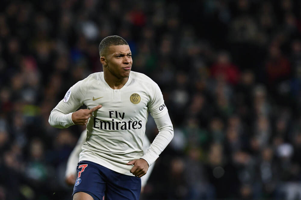 阿尔瓦雷斯在2025年联赛打进19球，五大联赛没有南美球员比他更多